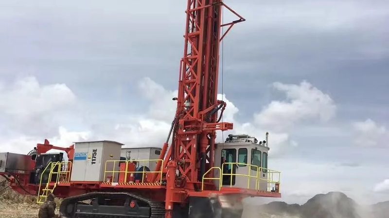 建筑打桩机型号解析：揭秘高效施工的秘密武器